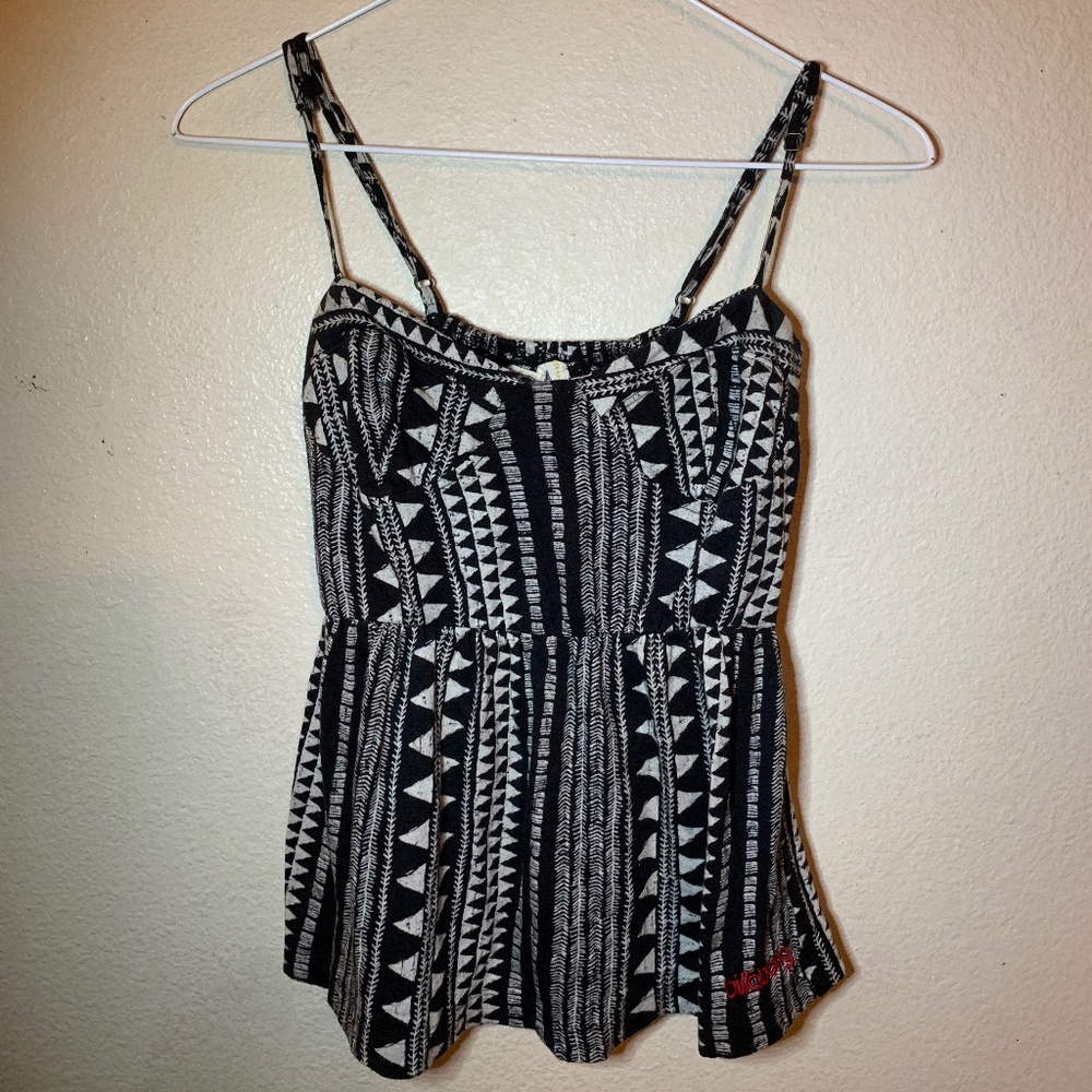 Triangle Pattern Flowy Tank